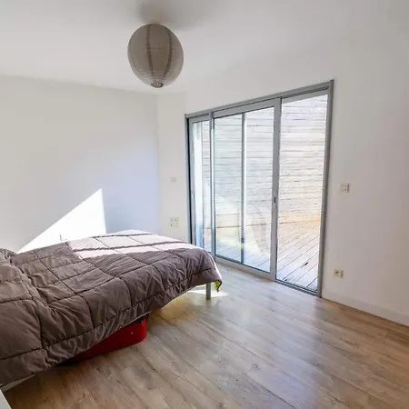 Les Deux Mers Apartment *